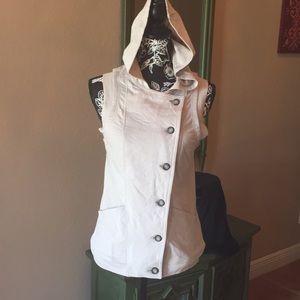 Sleeveless button up hoodie